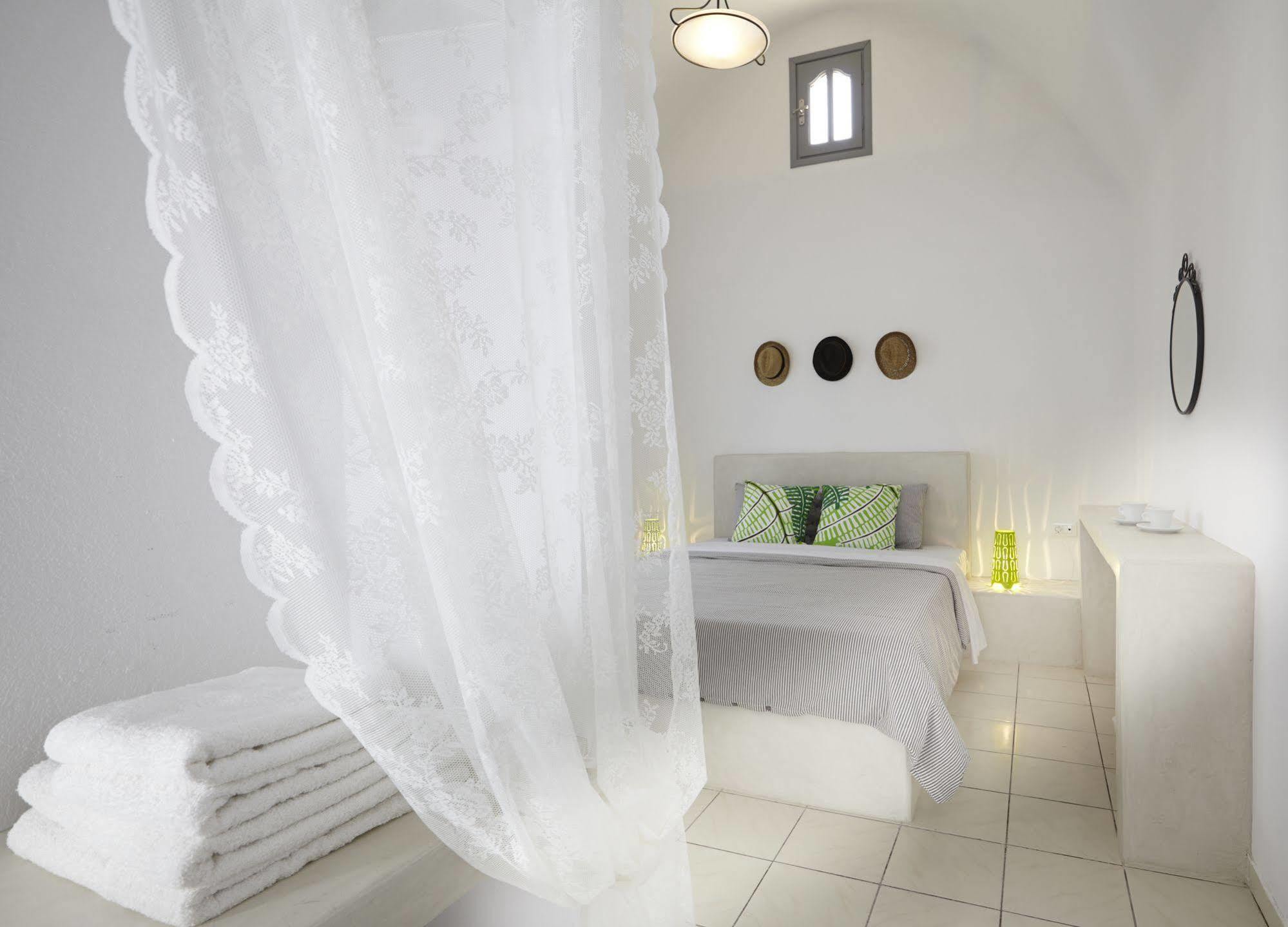 Fenix Hotel Perissa  Zewnętrze zdjęcie