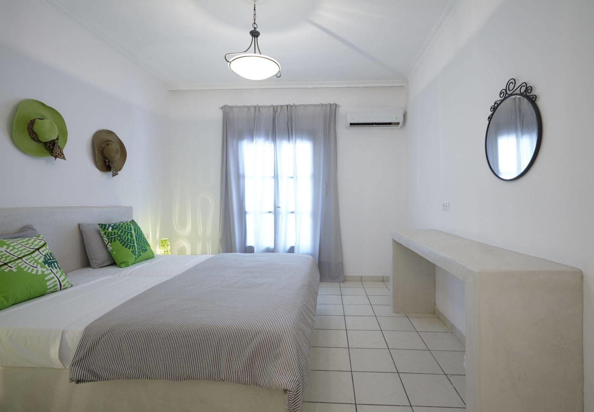 Fenix Hotel Perissa  Zewnętrze zdjęcie